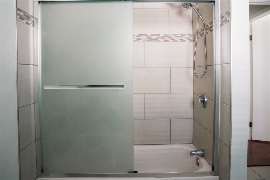 82 Mclellan St, Dorchester