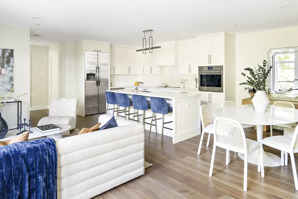 20 Kinmonth Rd, Waban