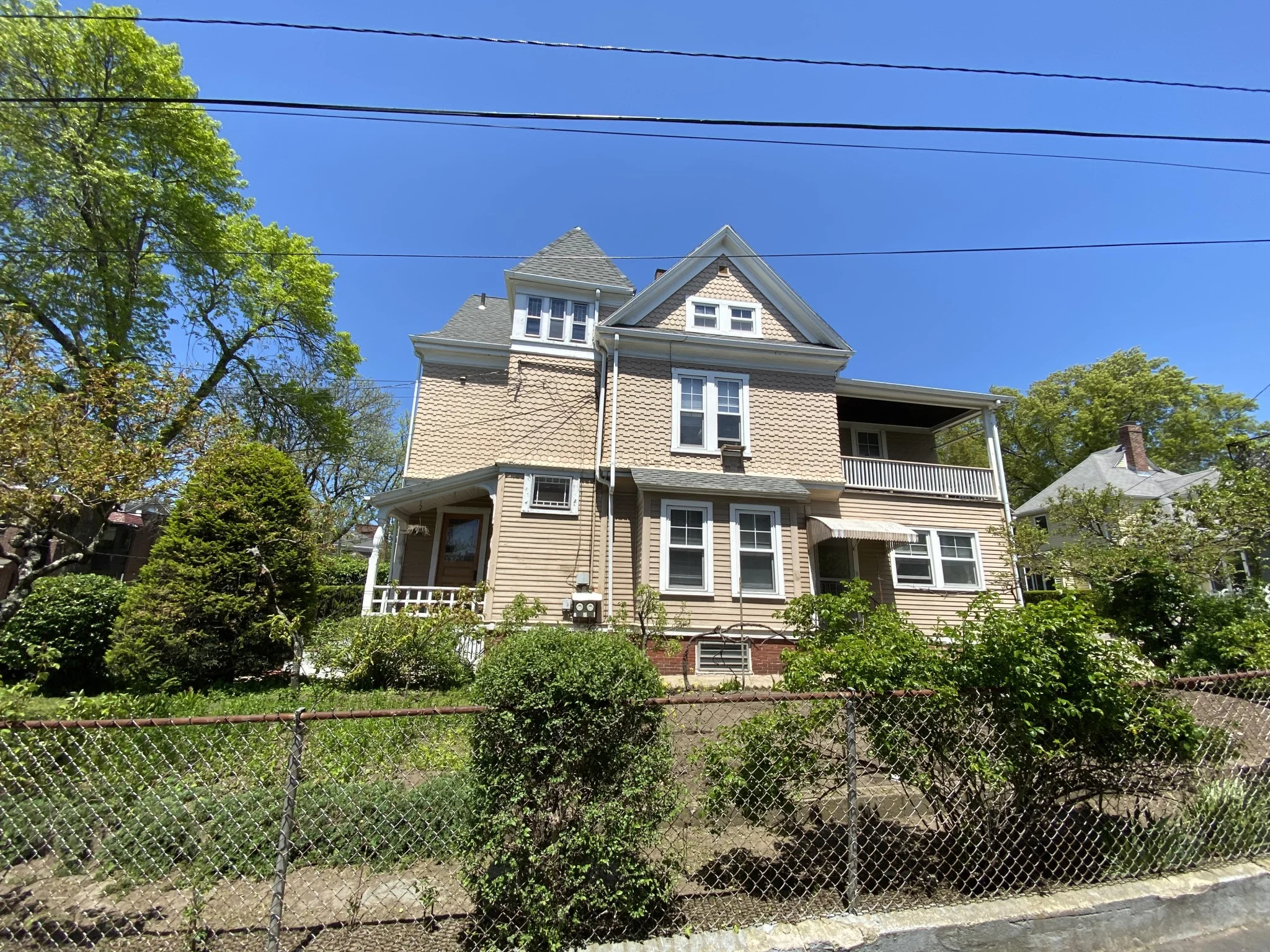 211 Holland St, Teele Square