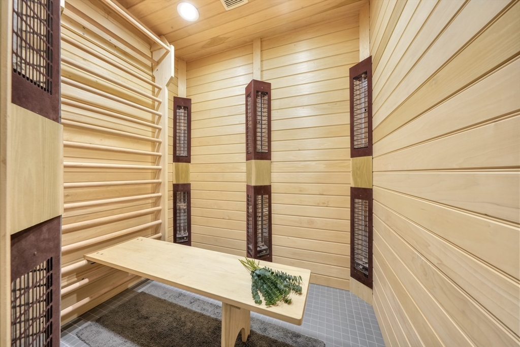 409 Commonwealth Ave, Back Bay