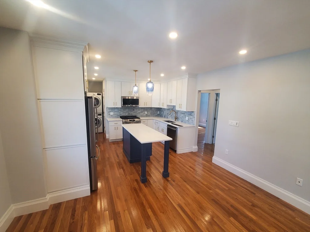 29 Helena Rd, Dorchester