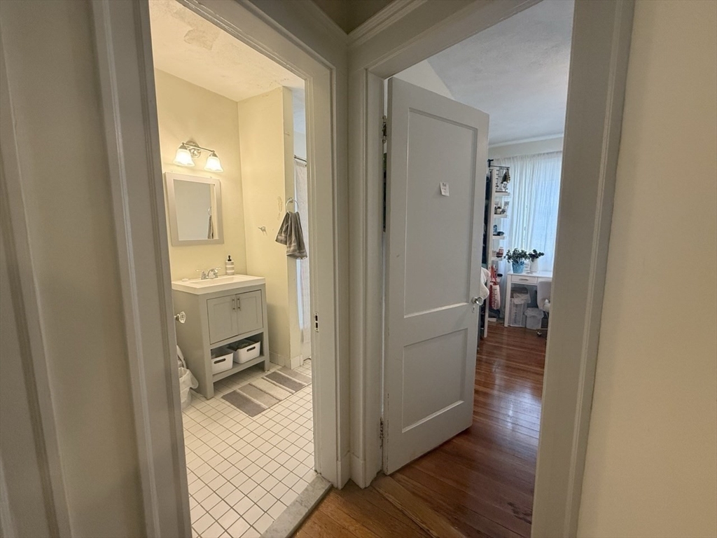 1472 Commonwealth Ave, Brighton