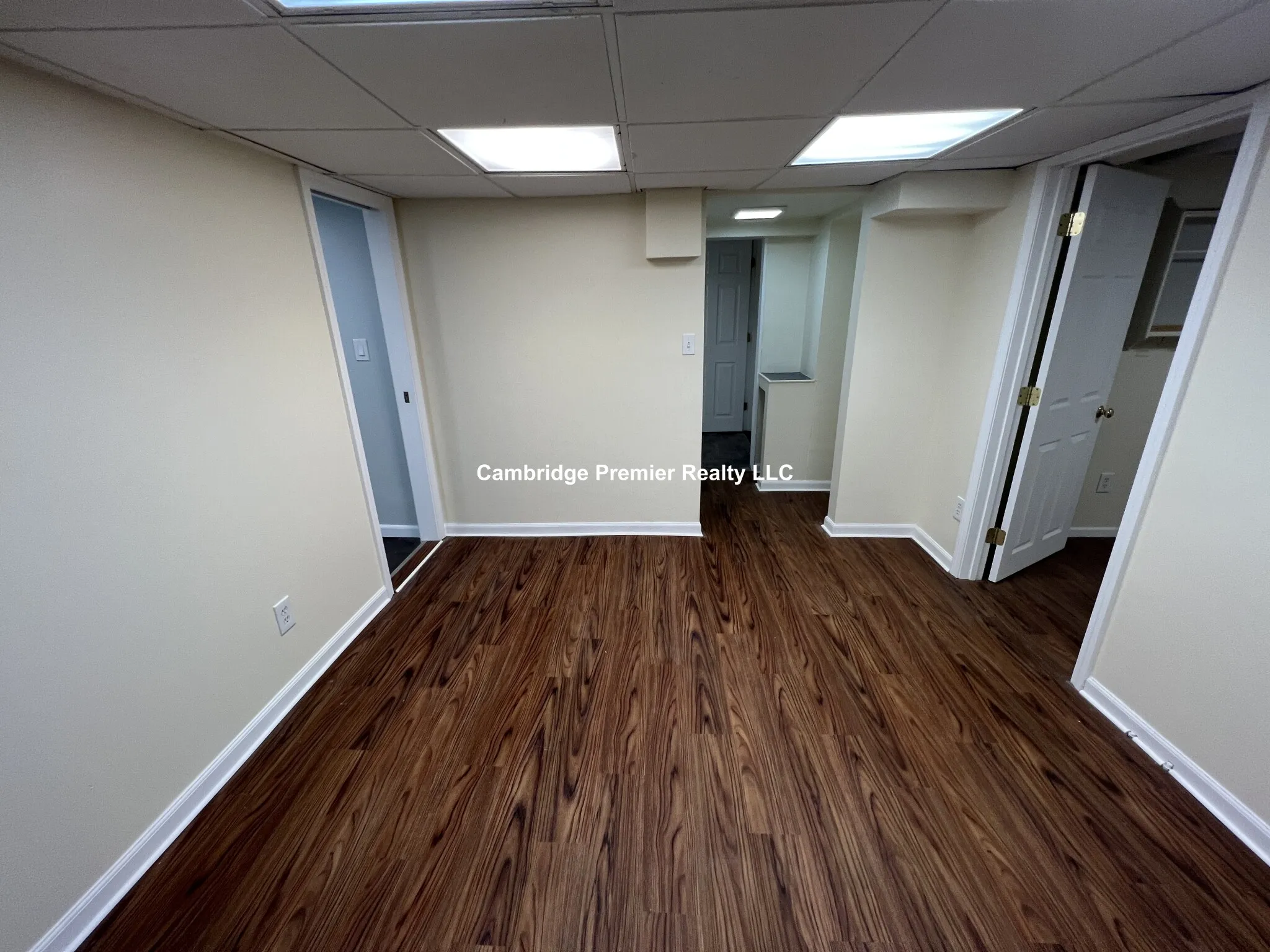10 Wallace St, Tufts