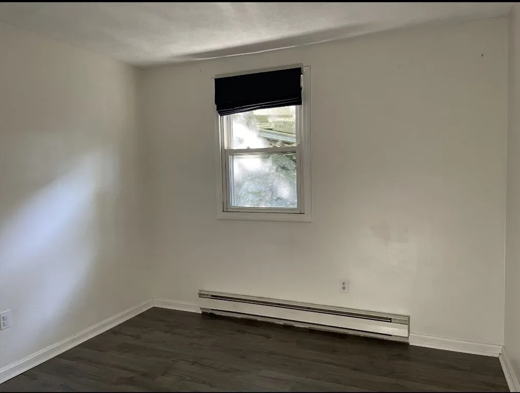 9 Grove Ter, West Roxbury