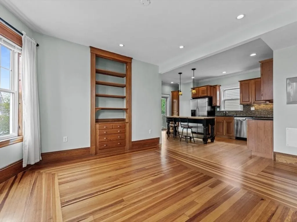 10 Ticknor St, South Boston