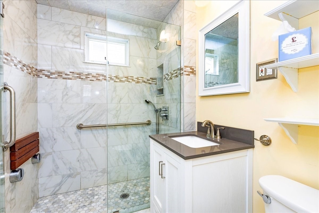 31 Iona St, Roslindale