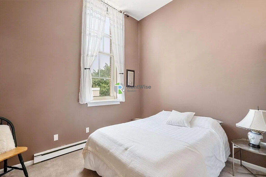 350 West Fourth St, South Boston