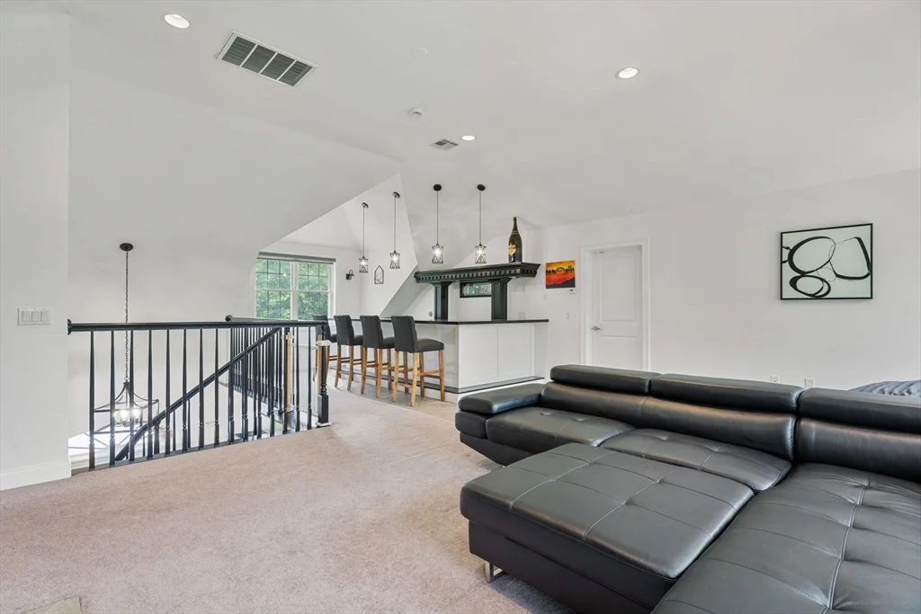 31 Cedar St, North Reading