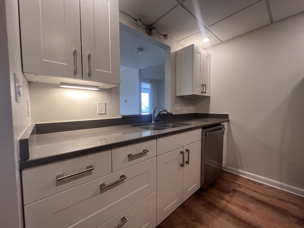 1008 Massachusetts Ave, Riverside