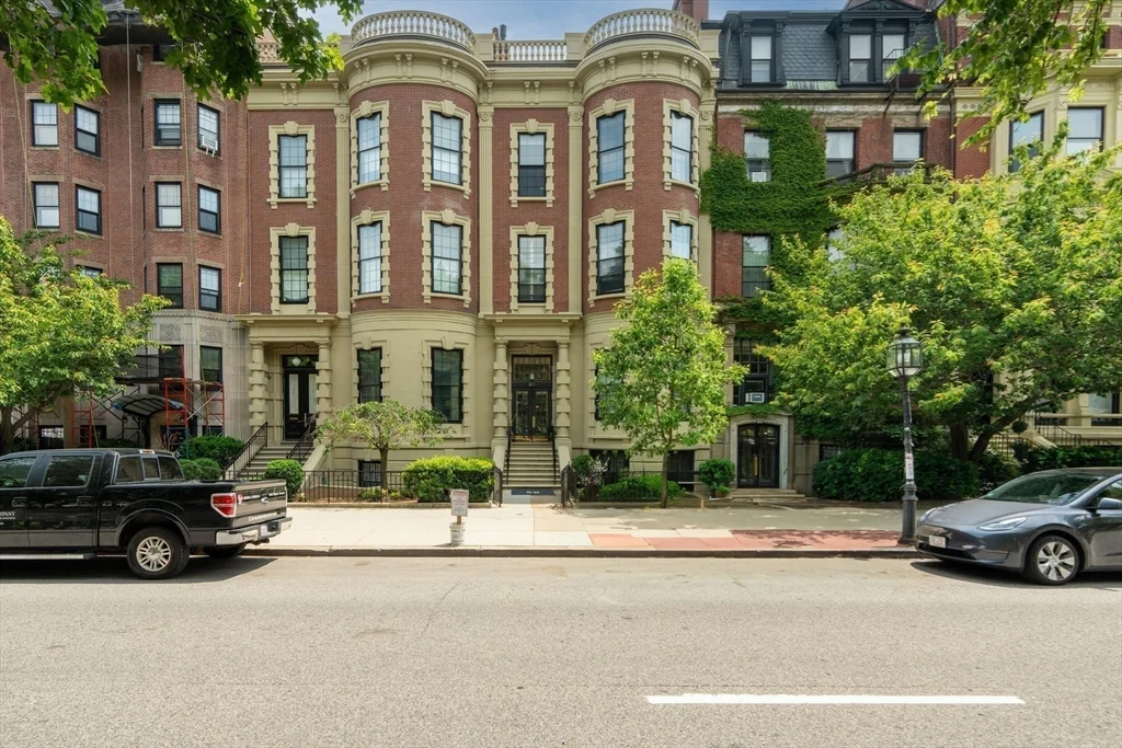60 Commonwealth Ave, Back Bay