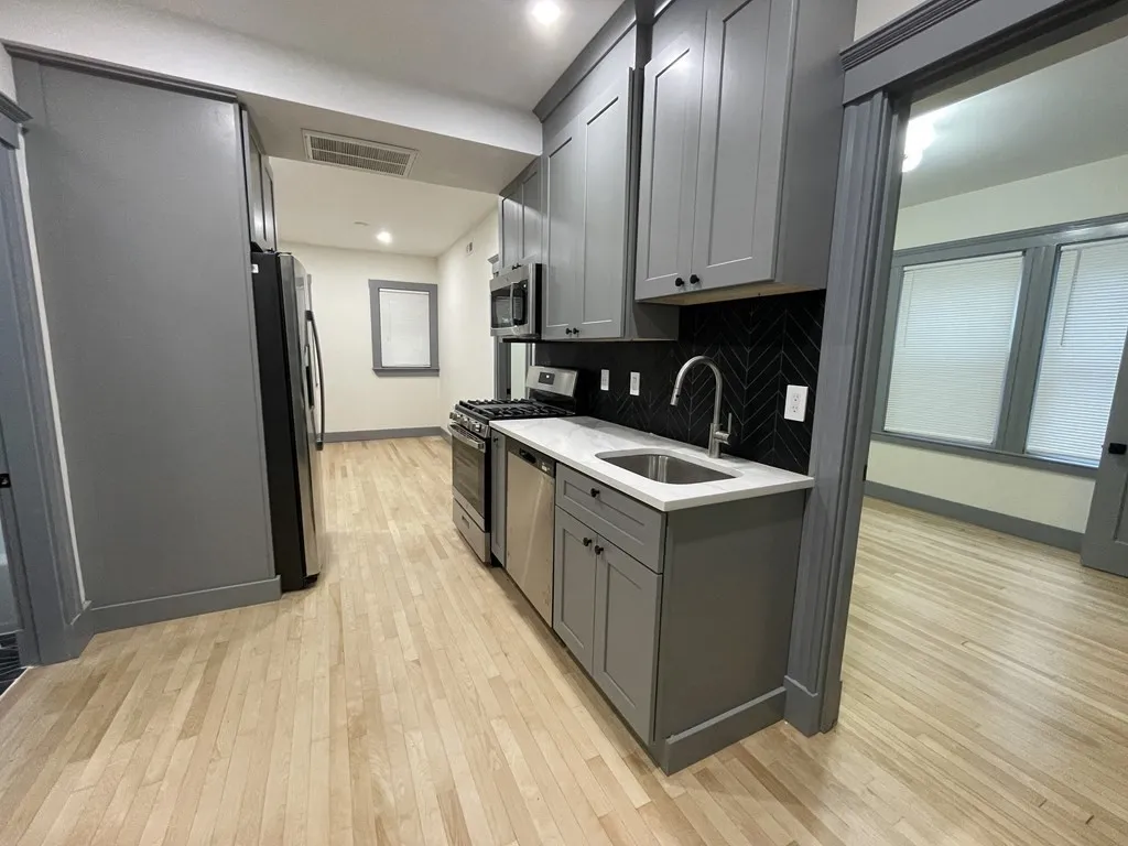 41 Long Ave, Brighton