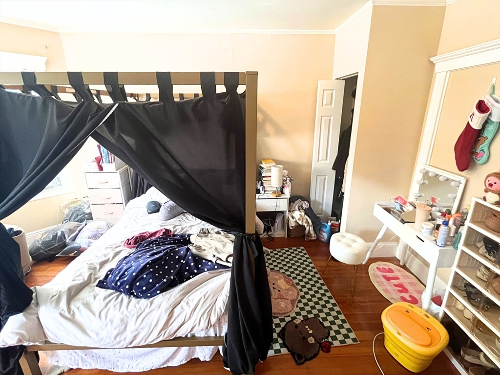 3907 Washington St, Jamaica Plain