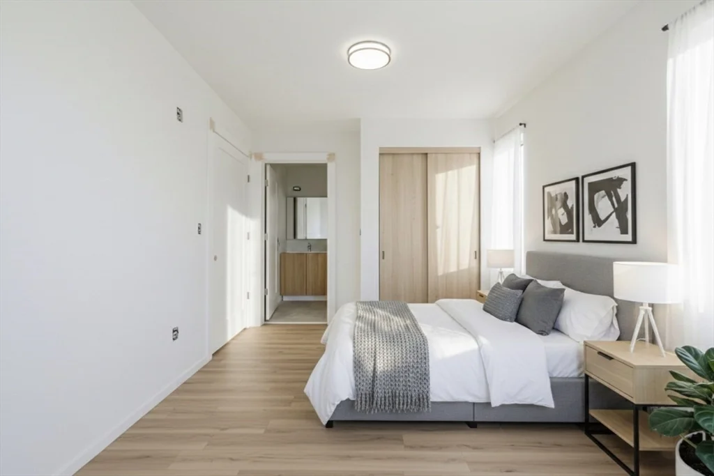 1035 Commonwealth Ave, Allston