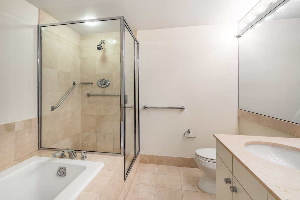 75-83 Cambridge Pkwa, East Cambridge