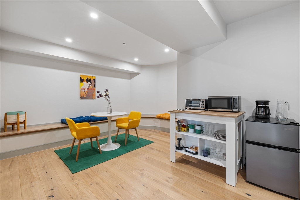 151 Mason Ter, Brookline