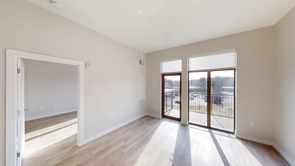 20 4th Ave, Burlington