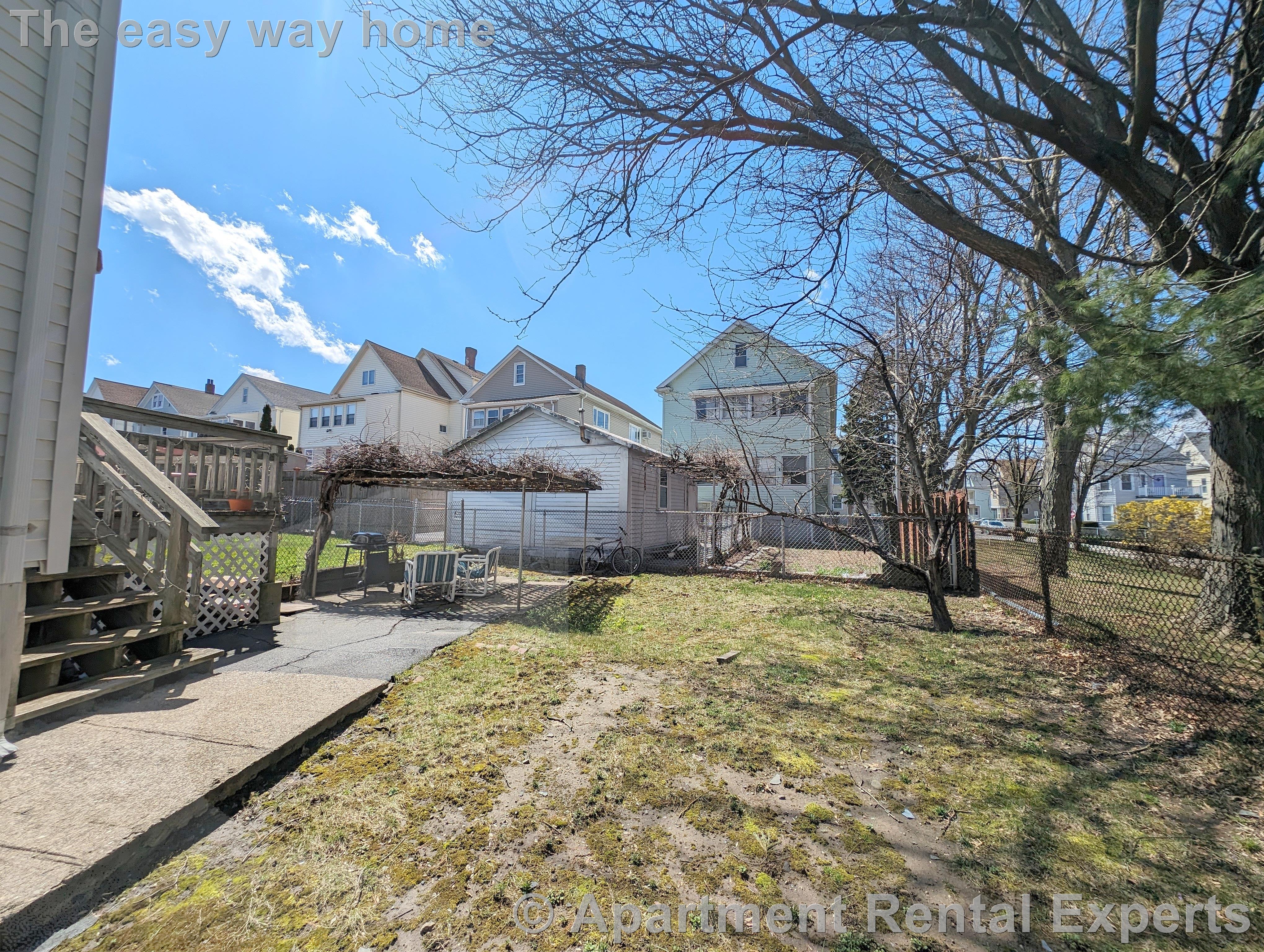 489 Main St, Magoun Square