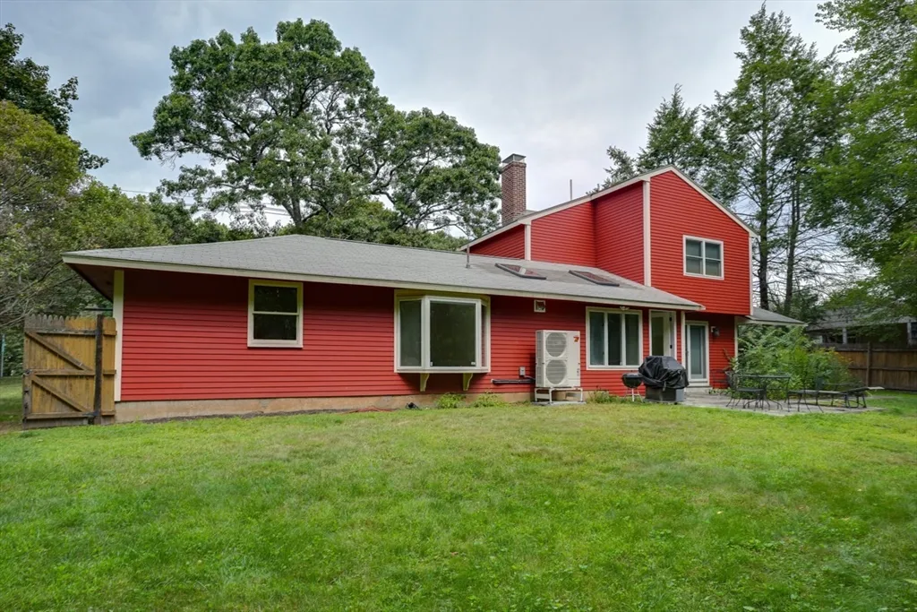 135 Maple St, Lexington