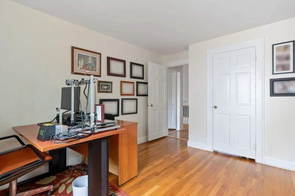 542 Commonwealth Ave, Newton