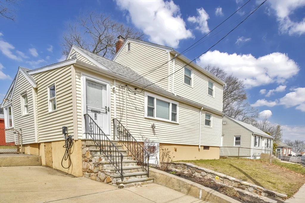 38 Grassmere Rd, Hyde Park