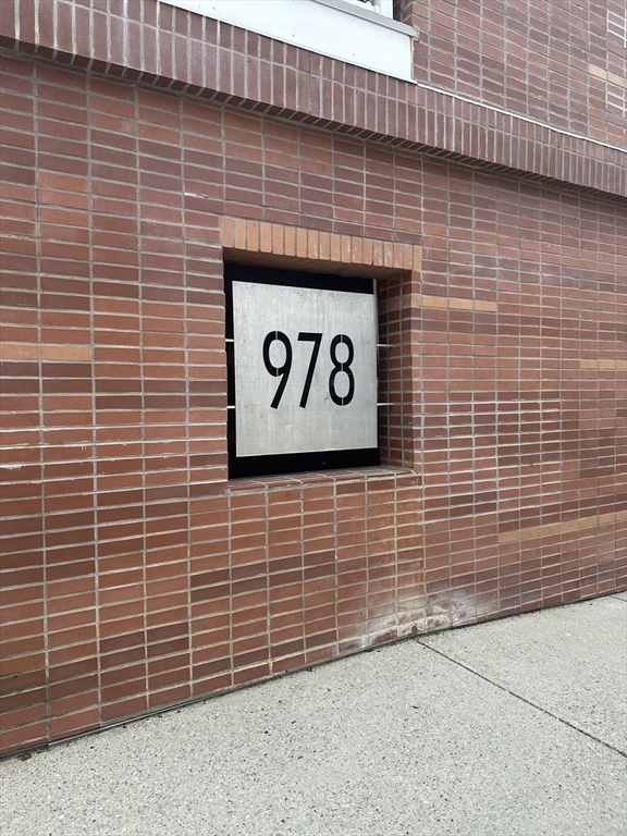 978 Worcester St, Wellesley