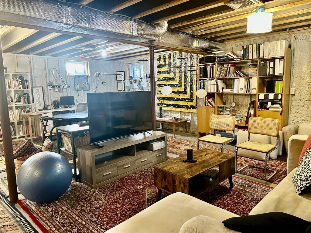 299 Cabot St, Newtonville