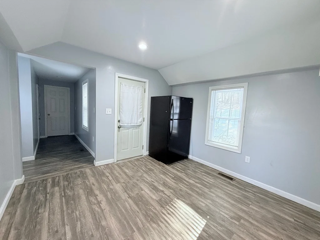 48 Bridge St, Westford