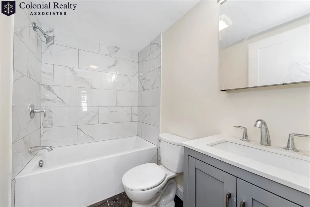 70 Stanley Ave, South Medford