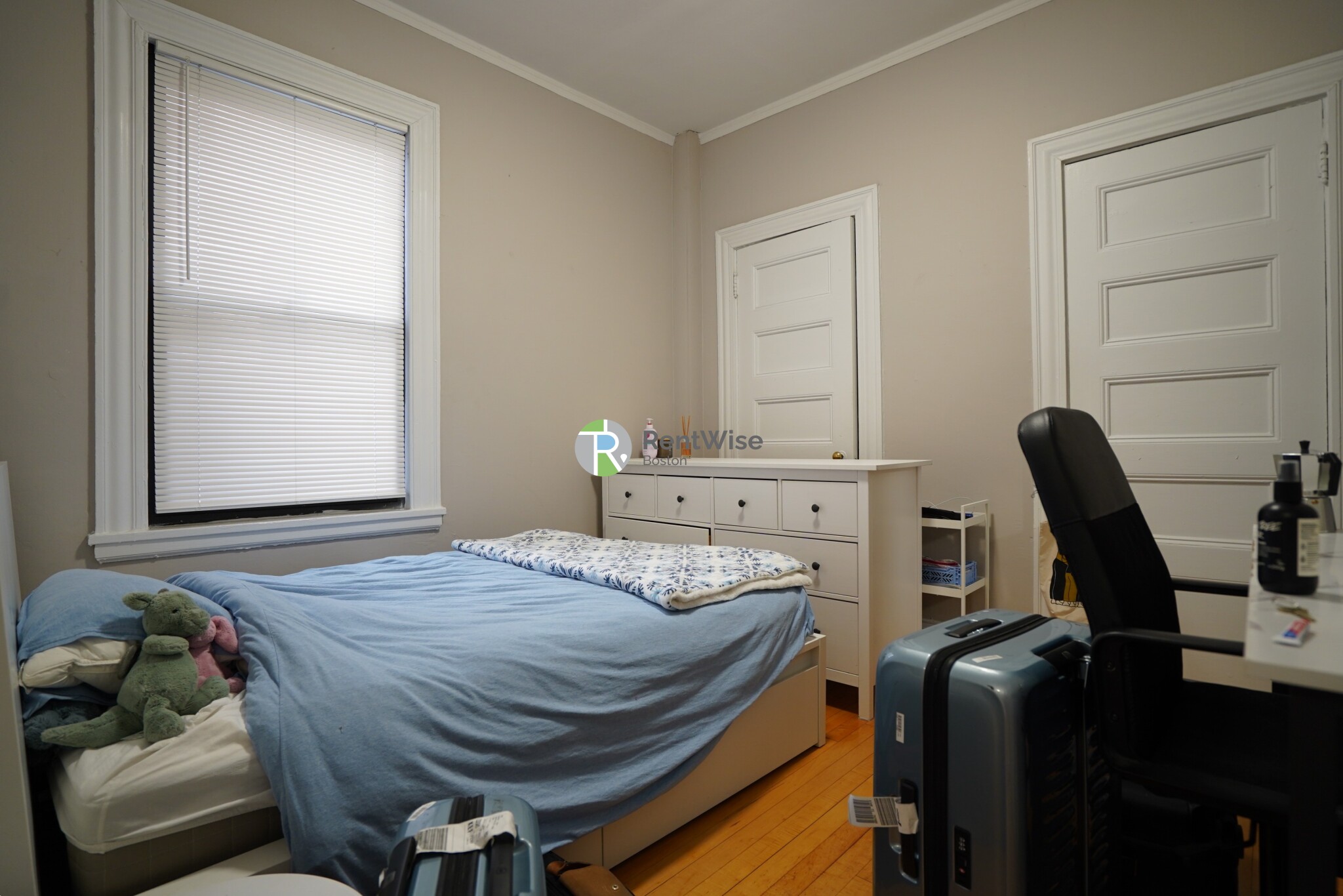 72 Gardner St, Allston