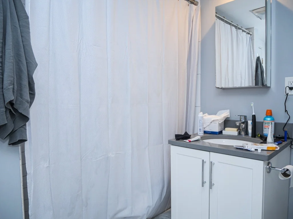 45 Carlton, Longwood