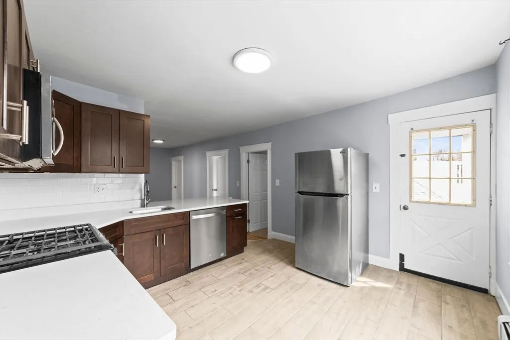 516 Washington, Brighton