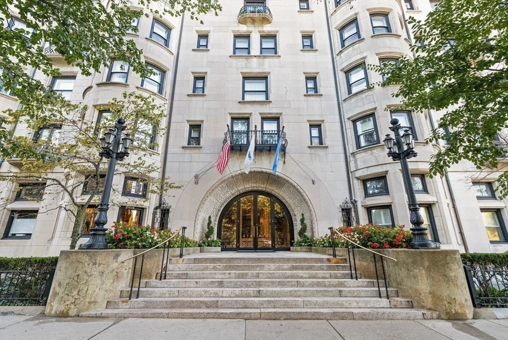 416 Commonwealth, Back Bay