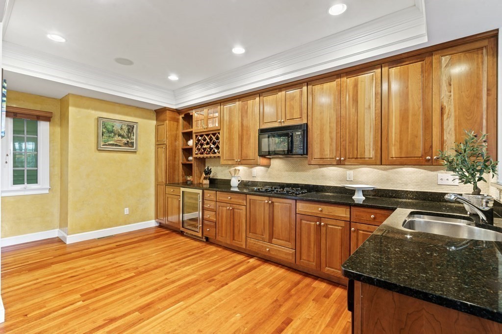 76 Putnam Ave, Cambridge