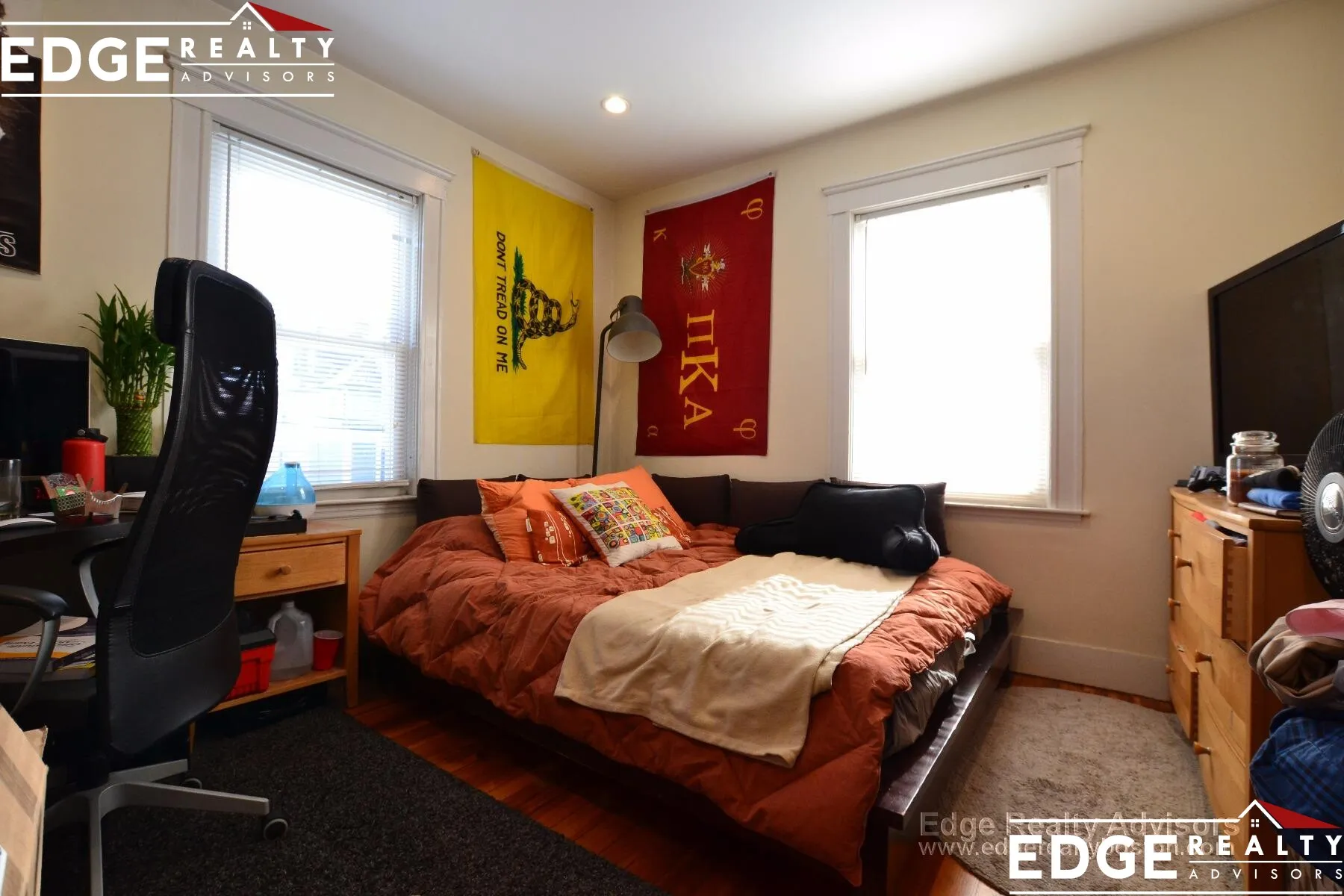 8 Sawyer Ter, Allston