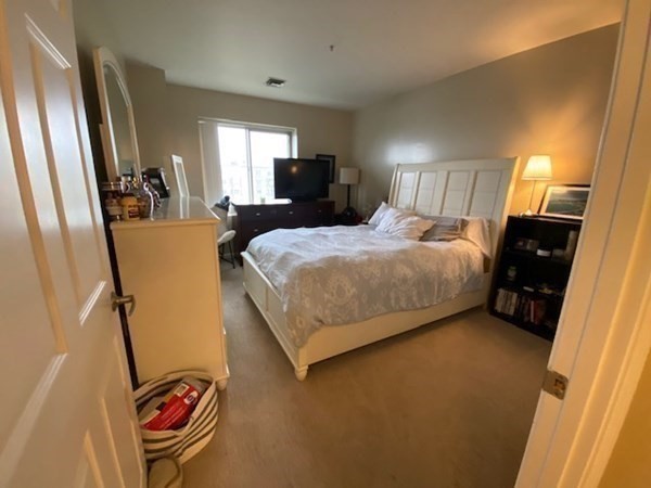 1 Cityview Ln, Quincy