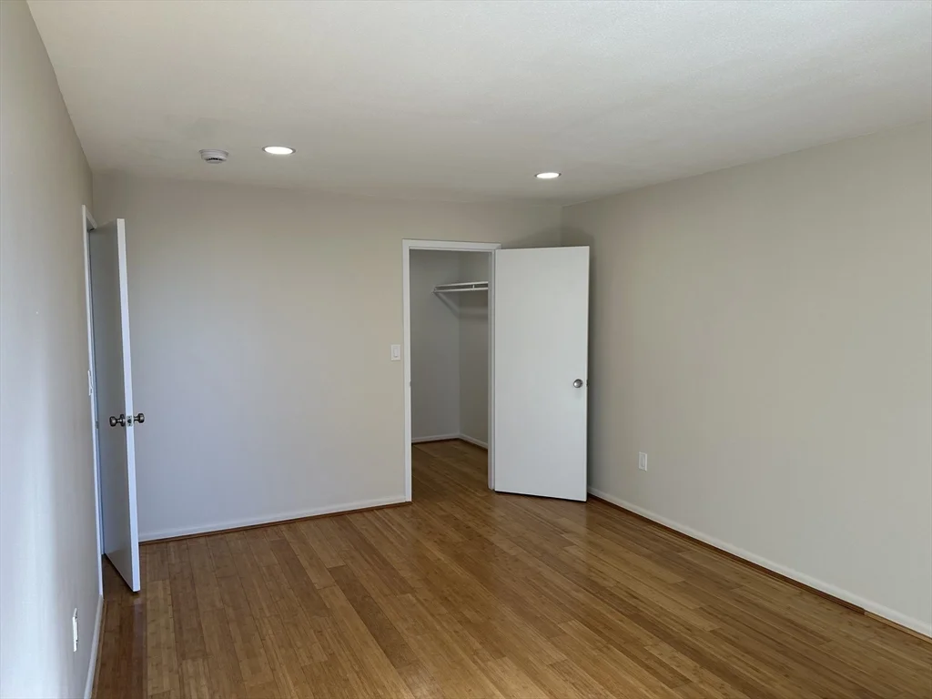 1004 Paradise Rd, Swampscott