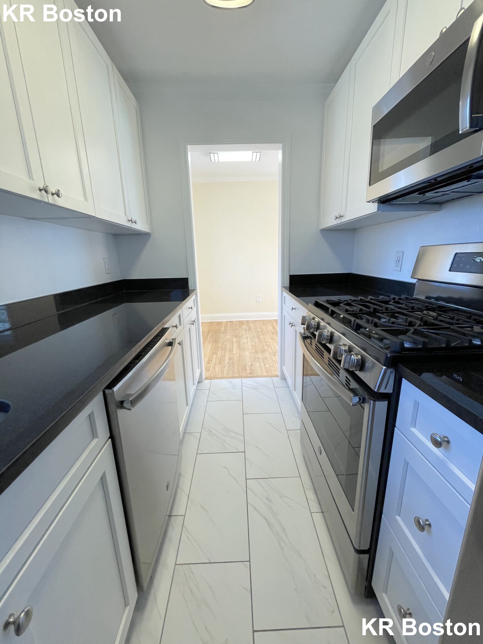 1 bed, 1 bath apartment for rent at 72 Saint Paul Unit 4, Brookline Village