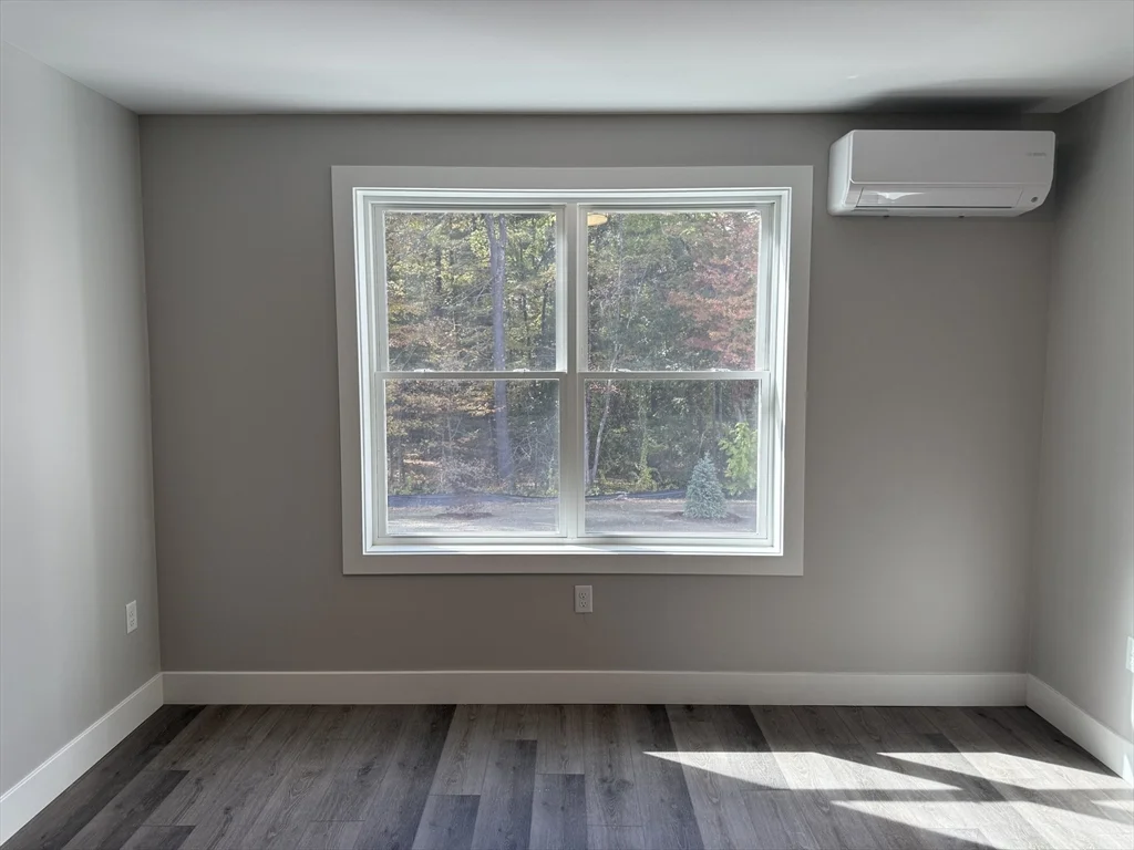 251 Sladen St, Dracut