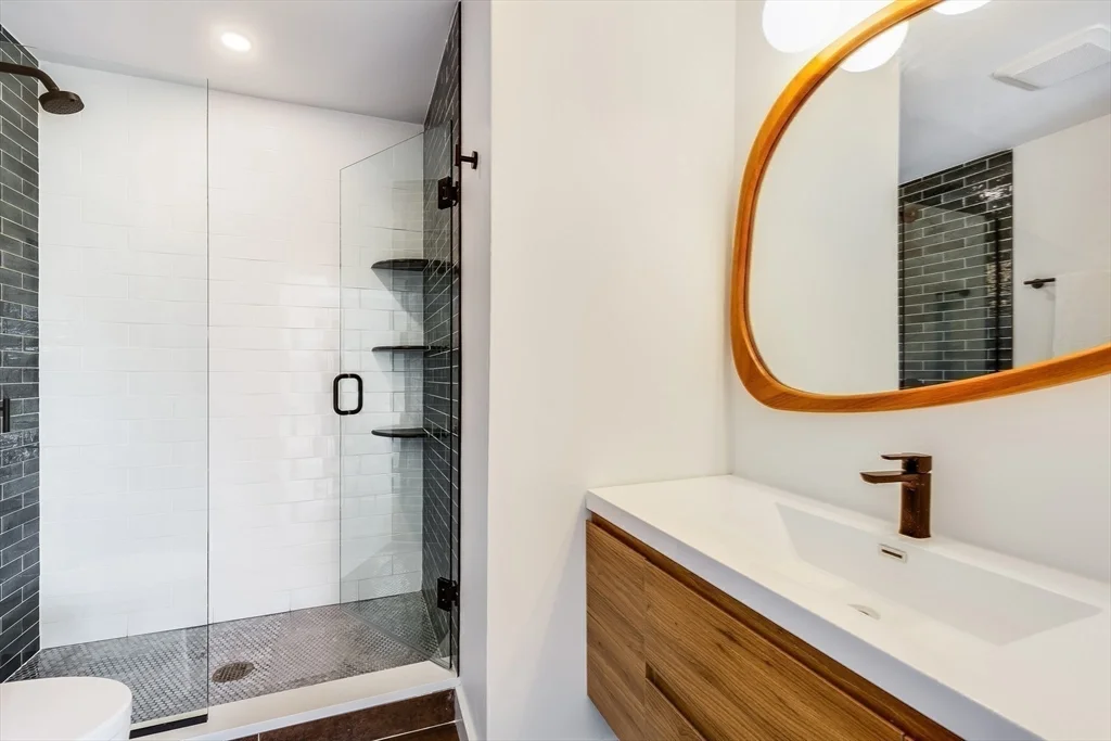 199 Coolidge Ave, Watertown