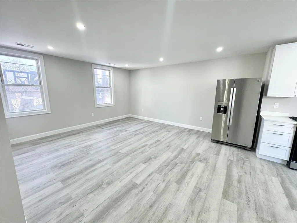 55 Burrell St, Roxbury