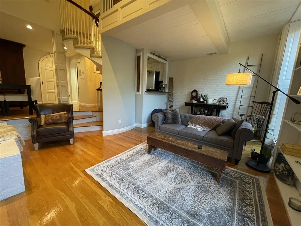 124 Beacon St, Back Bay