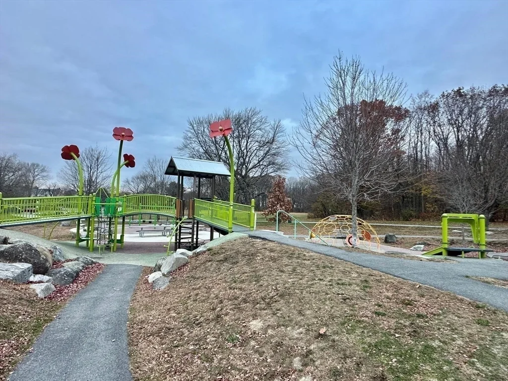 363 Hildreth, Lowell