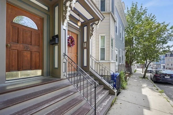 13 Telegraph St, South Boston