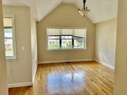 27 Turner Ter, Newtonville