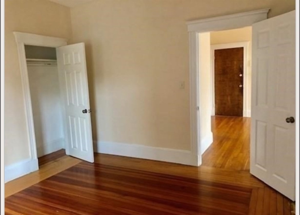 108 Bristol Rd, Somerville