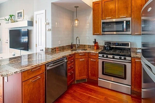295 D St, South Boston