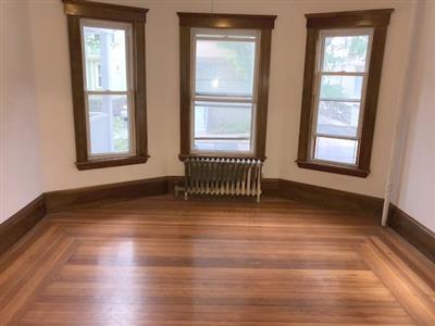 50 Simpson Ave, Tufts