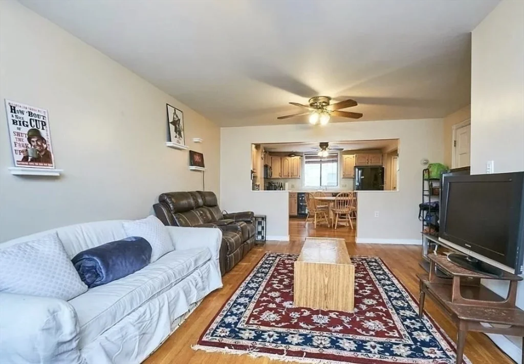 12 Emmet St, South Boston