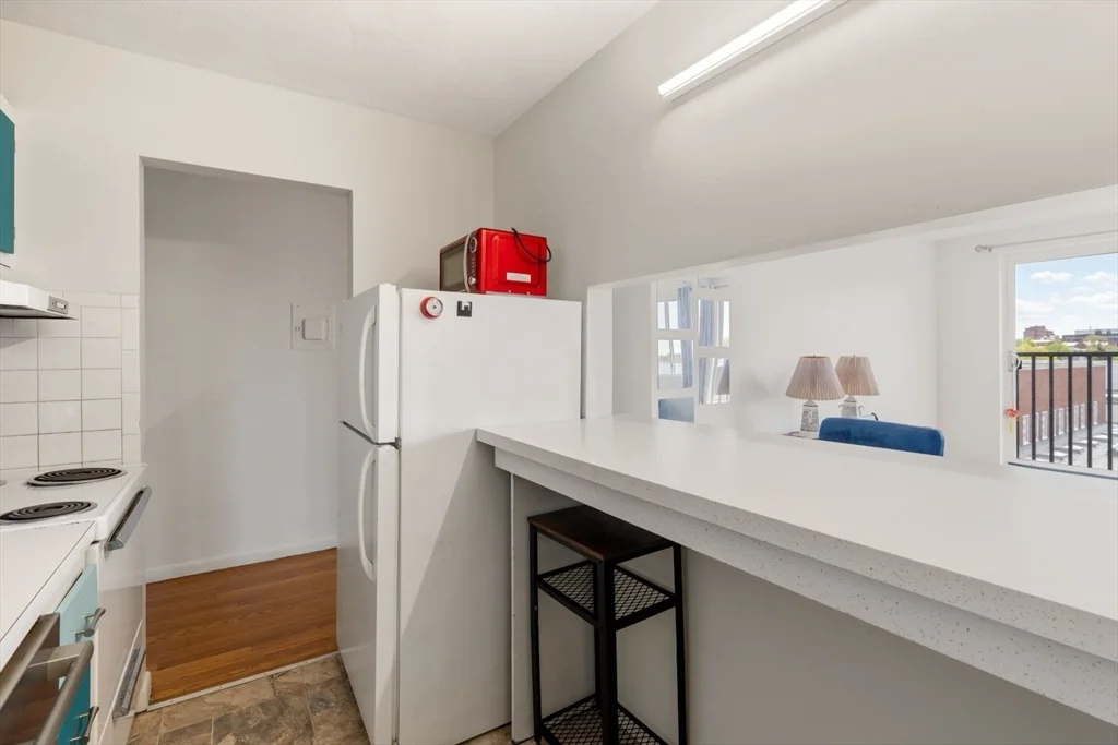 1643 Cambridge St, Harvard Square