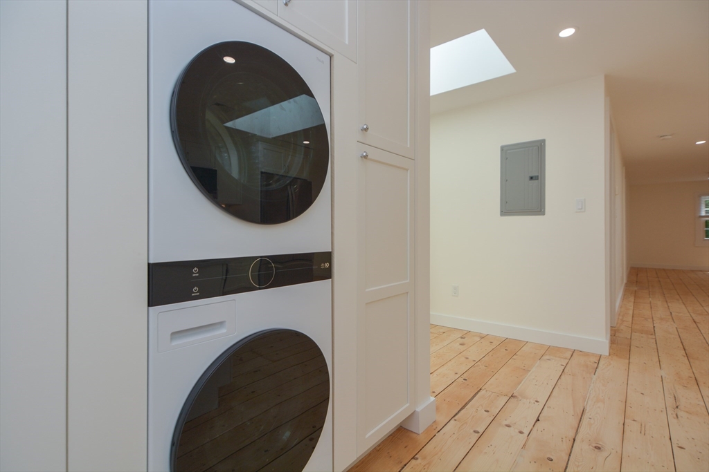 9 State St, Marblehead